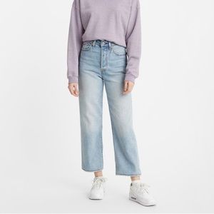 Levi’s Ribcage Straight Ankle in Middle Road (25)